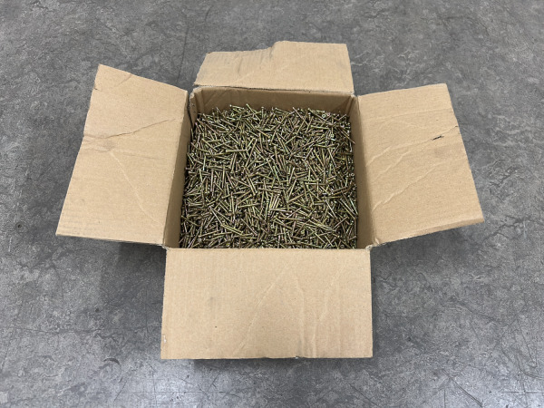 Doos schroeven zelfborend ø4,2x35mm goudkleurig verzinkt – kavel bij XL Auctions