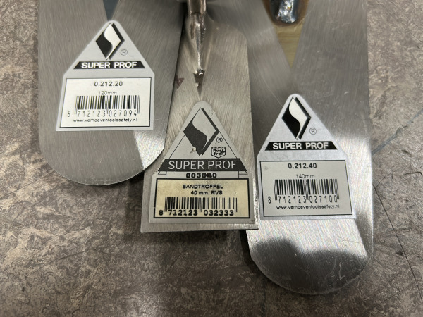 Super Prof stukadoorsgereedschap set 9-delig – foto 7 – kavel bij XL Auctions