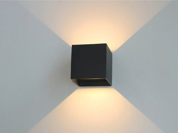 16x 7W LED zwart Wandlamp Kubus duo licht verstelbaar waterdicht – foto 5 – kavel bij XL Auctions