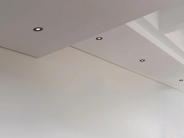 50x 4.9W SMD LED Inbouwspot 3000K zwart met lens – foto 2 – kavel bij XL Auctions
