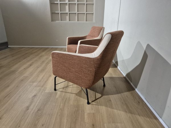 2x Montel Bliss - Fauteuils - Showroommodellen - Bruin - Creme – foto 3 – kavel bij XL Auctions