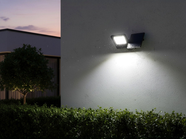 4x Solar 1000 Lumen LED Breedstraaler met Afstandsbediening – foto 3 – kavel bij XL Auctions