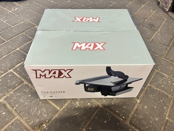 MAX Tegelzaag - 600 watt – foto 4 – kavel bij XL Auctions