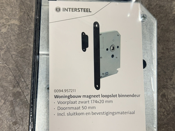 10x Intersteel loopslot met sluitplaat – foto 2 – kavel bij XL Auctions