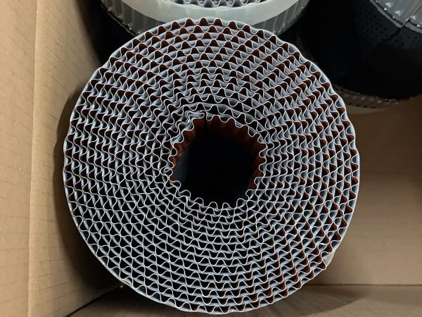 4x Plastoform rollovent ondervorstrol 320mm (5m) – foto 4 – kavel bij XL Auctions