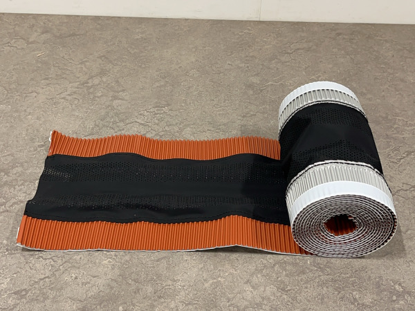 4x Plastoform rollovent ondervorstrol 320mm (5m) – foto 5 – kavel bij XL Auctions