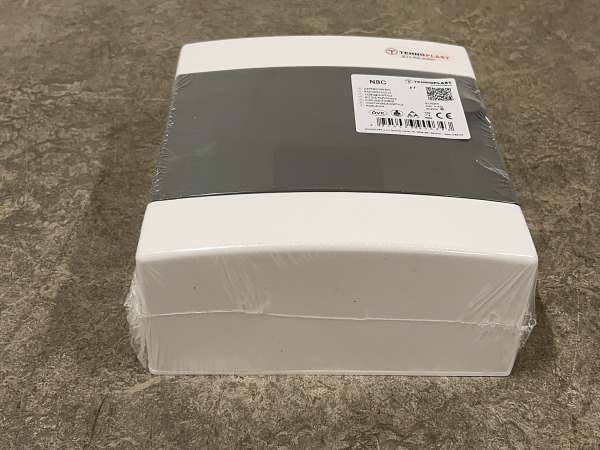 5x Tehnoplast verdeelkast N8-C/P IP40 – foto 4 – kavel bij XL Auctions