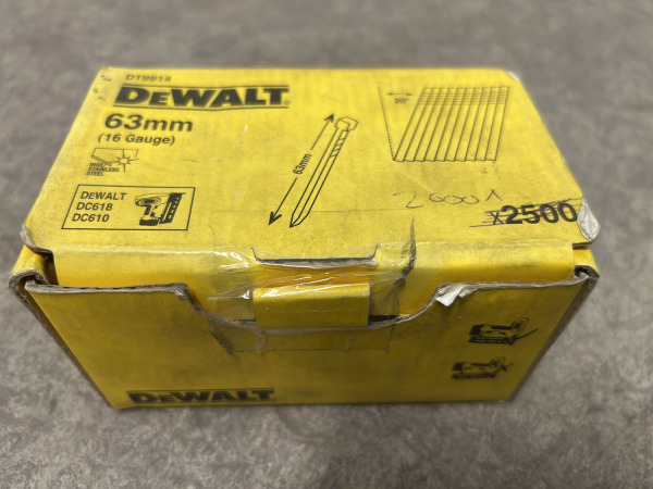 DeWalt afwerknagels set 10-delig – foto 2 – kavel bij XL Auctions