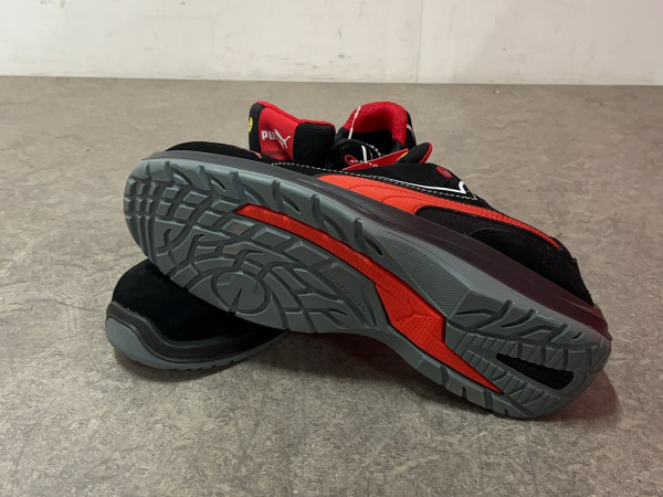 Puma veiligheidsschoen maat 44 S3 Touring zwart/rood – foto 6 – kavel bij XL Auctions