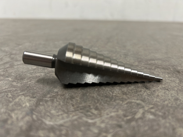 2x HiKOKI HSS-trapboor ø4–30mm L100mm – foto 5 – kavel bij XL Auctions
