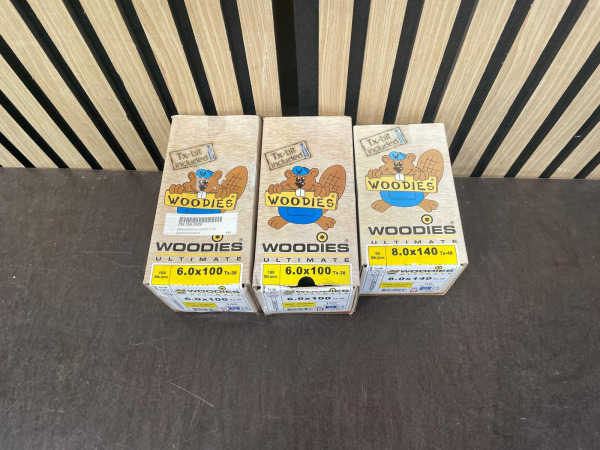 Woodies Schroeven 6x100 & 8x140 – 250 stuks – foto 2 – kavel bij XL Auctions