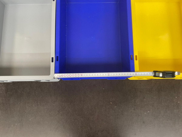 3x Kunststof magazijnbak 40x30x22 cm diverse kleuren – foto 2 – kavel bij XL Auctions