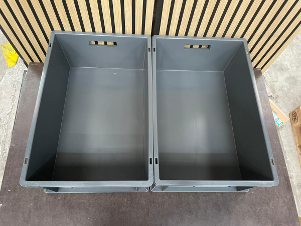 2x Kunststof magazijnbak 60x40x32 cm donkergrijs – foto 4 – kavel bij XL Auctions