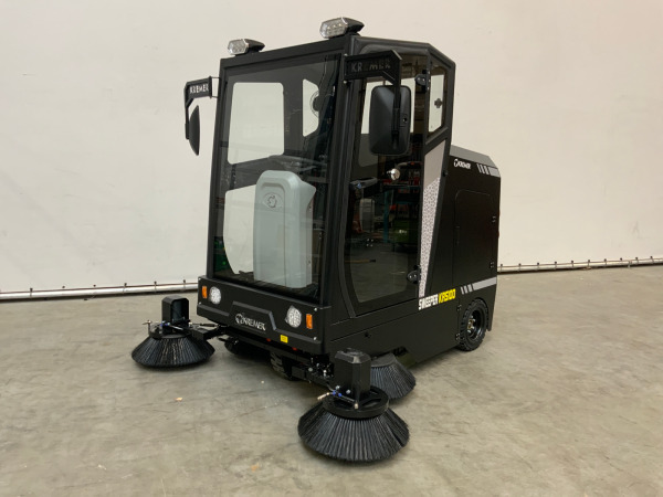 Kremer straatveegmachine KRS 100 met cabine – foto 4 – kavel bij XL Auctions