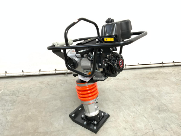 Daewoo trilplaat stamper vibratie 6,5pk DARM80 – foto 2 – kavel bij XL Auctions