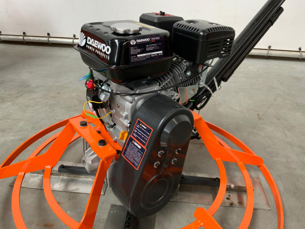 Daewoo benzine betonvlindermachine ø76cm 6,5pK DAGT36 – foto 4 – kavel bij XL Auctions