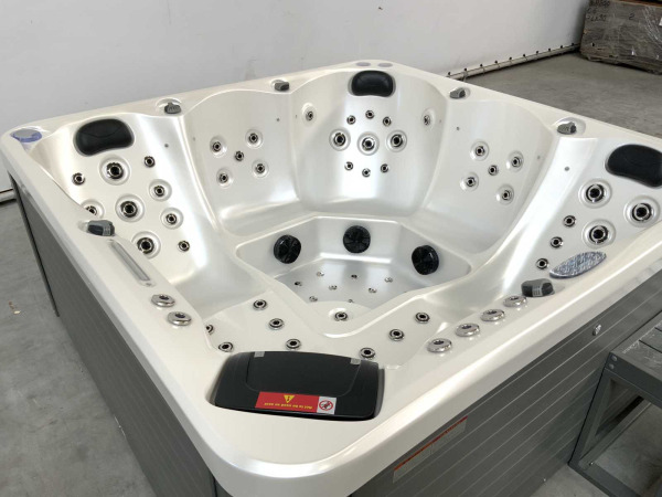 RTE Jacuzzi las vegas Balboa (5 personen) – foto 9 – kavel bij XL Auctions