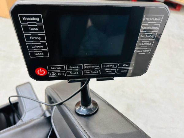 RTE massagestoel Full-Body wit/zwart – foto 6 – kavel bij XL Auctions