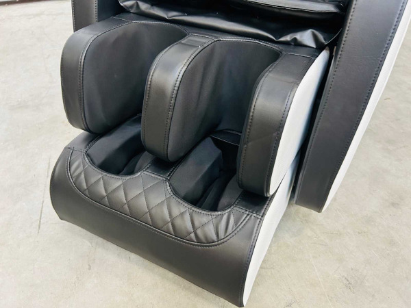 RTE massagestoel Full-Body wit/zwart – foto 7 – kavel bij XL Auctions