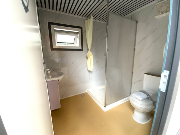 RTE sanitairunit met douche en wc 215x190x235cm – foto 6 – kavel bij XL Auctions
