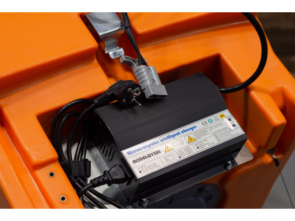 Daewoo zit-schrobmachine 560mm DAFR70 – foto 10 – kavel bij XL Auctions