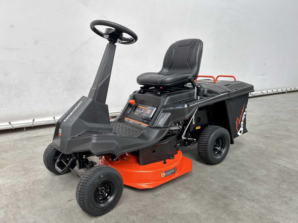 Daewoo zitmaaier 224cc DAXRM224