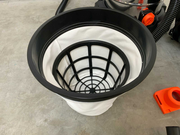 Daewoo nat- en droogzuiger DAVC2400-60L – foto 6 – kavel bij XL Auctions