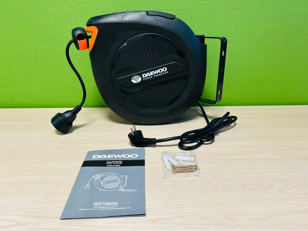 Daewoo kabelhaspel 20m automatisch oprolbaar DAPCR20 – foto 2 – kavel bij XL Auctions