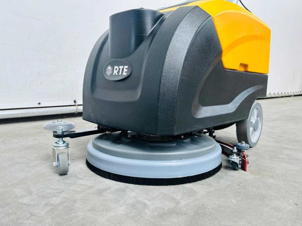 RTE vloerschrobzuigmachine 400mm FS40 – foto 2 – kavel bij XL Auctions