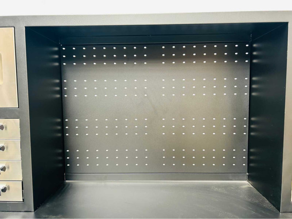 Garagewerkbank met opbouwkast 220x58x170cm – foto 5 – kavel bij XL Auctions