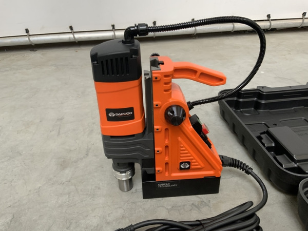 Daewoo magnetische boormachine DAMD1600 – foto 5 – kavel bij XL Auctions