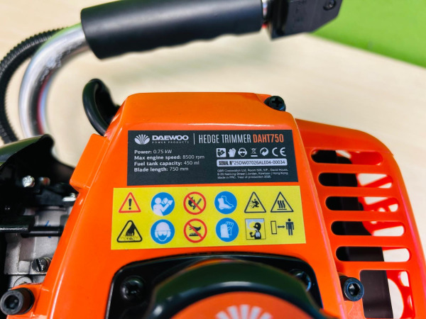 Daewoo benzine heggenschaar DAHT750 – foto 6 – kavel bij XL Auctions