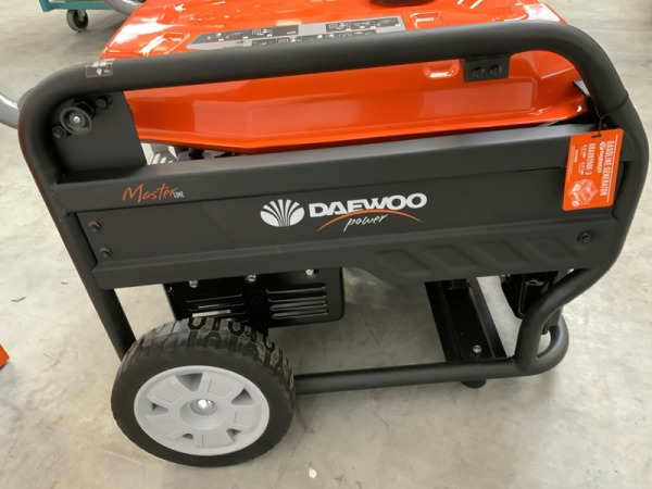 Daewoo benzine generator 6,5kW GDAX9250E – foto 5 – kavel bij XL Auctions