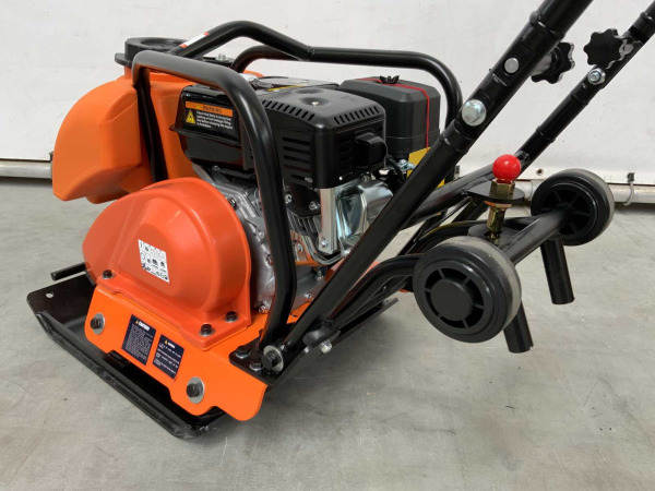 Daewoo trilplaat 6,5pk DATM80 compact – foto 9 – kavel bij XL Auctions