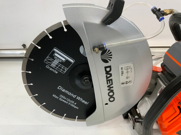 Daewoo betonzaag ø350mm 74cc DACNQ740S – foto 6 – kavel bij XL Auctions