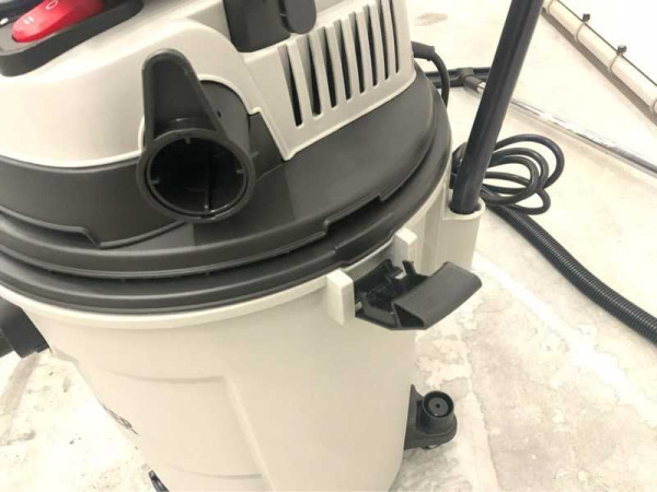 Kremer industriële stofzuiger KR60LE 60L – foto 8 – kavel bij XL Auctions