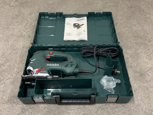 Metabo decoupeerzaag STEB 140 PLUS – foto 4 – kavel bij XL Auctions