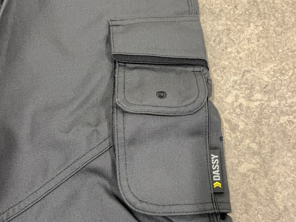 Dassy werkbroek maat 52 set 2-delig grijs/zwart – foto 10 – kavel bij XL Auctions