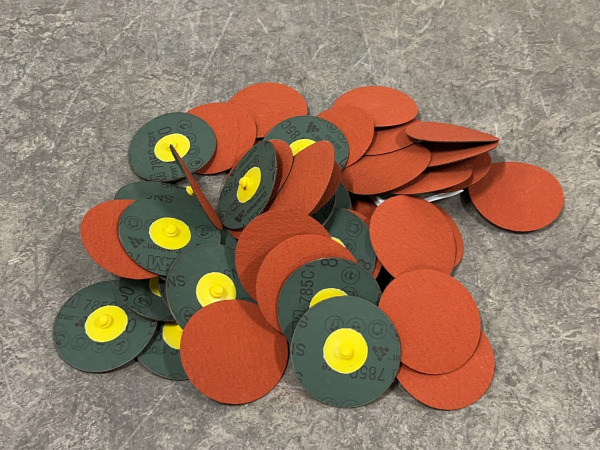 2x Roloc schuurschijf ø75mm P80 50-pack – foto 4 – kavel bij XL Auctions
