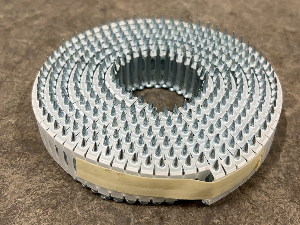 Paslode brads op rol 2,8x30mm 325stuks – foto 3 – kavel bij XL Auctions