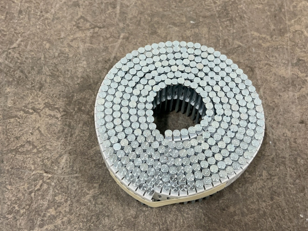 Paslode brads op rol 2,8x50mm – foto 2 – kavel bij XL Auctions
