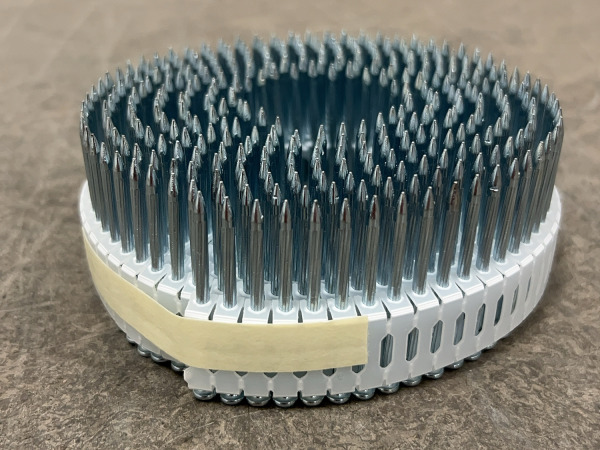 Paslode brads op rol 2,8x50mm – foto 3 – kavel bij XL Auctions