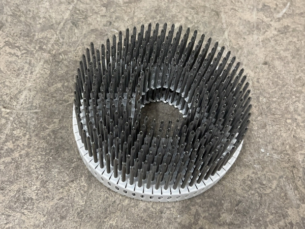 Paslode brads op rol 2,5x55mm – foto 4 – kavel bij XL Auctions