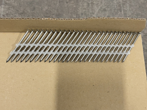 Paslode brads 2,8x55mm RVS 1100-pack – foto 5 – kavel bij XL Auctions