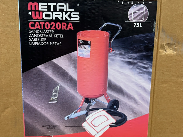 Metalworks zandstraaltank 75L CATO20RA – foto 4 – kavel bij XL Auctions