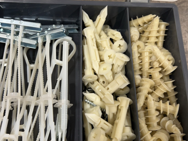 Mobil Plastic pluggen assortimentdoos – foto 5 – kavel bij XL Auctions