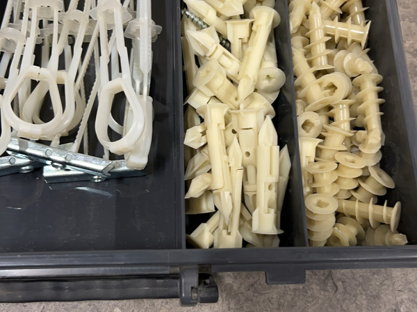 Mobil Plastic pluggen assortimentdoos – foto 6 – kavel bij XL Auctions