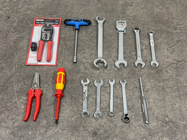 Bevestiging set 13-delig – kavel bij XL Auctions