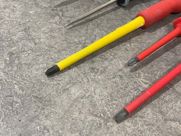 montagegereedschap diverse set 12-delig – foto 7 – kavel bij XL Auctions