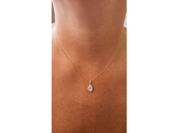 Elegante gouden druppelhanger met diamant – foto 4 – kavel bij XL Auctions